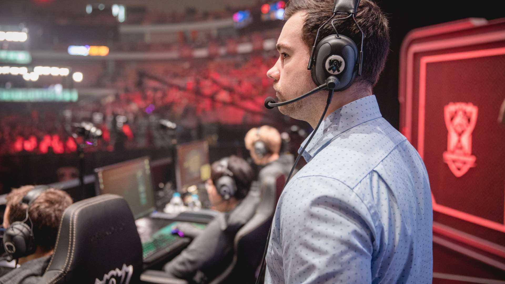 บทบาทของผู้เป็นโค้ชในทีมอีสปอร์ต (Esports)